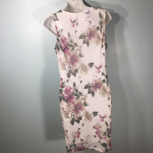 Floral Sleeveless V-Neck Charlotte Russe Dress - Picture 4 of 8